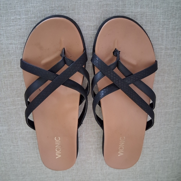 Vionic Black and Tan Sandals Minimalist Design - Picture 2 of 3